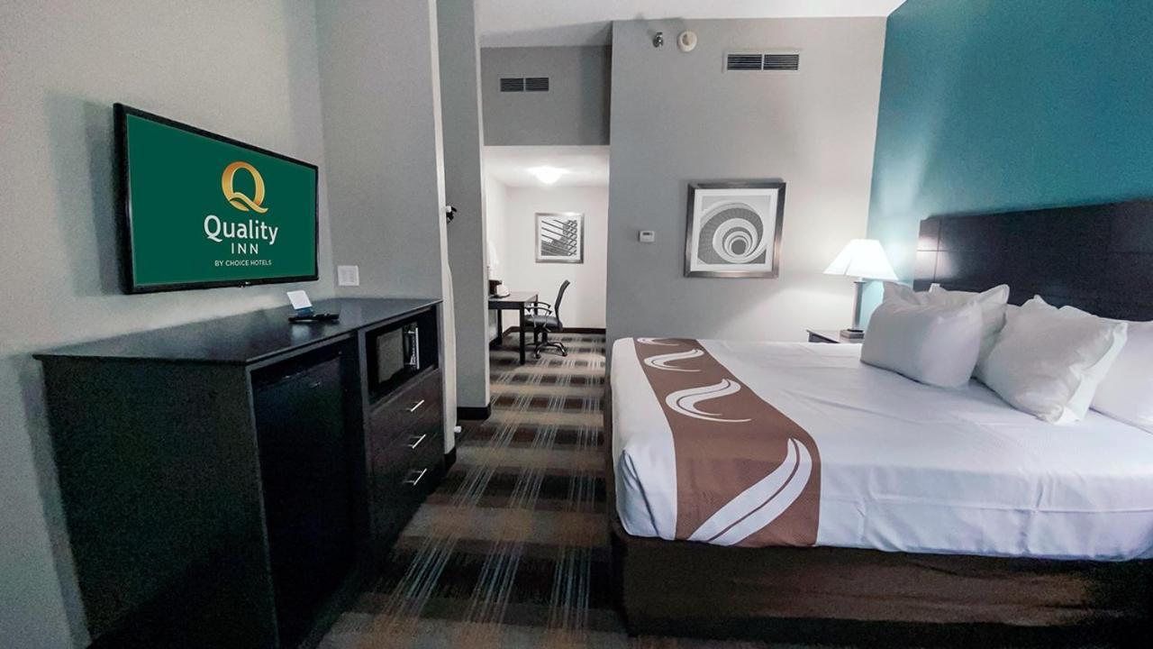 Quality Inn Roseville-Detroit North Eksteriør billede